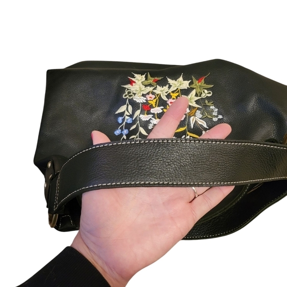 AmeriLeather Floral Embroidered Leather Hobo Tote Pockets Carry On Travel Bag - Picture 5 of 11